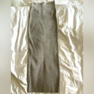 ⭐️FLASH SALE - 2 items for $15 ⭐️ The Group by Babaton grey skirt